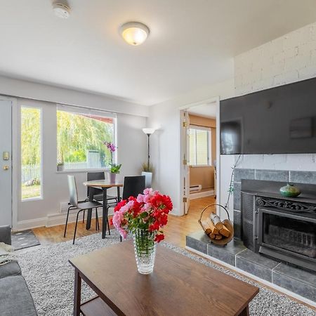 Two Bedroom With Amazing Ocean View North Vancouver Exterior foto