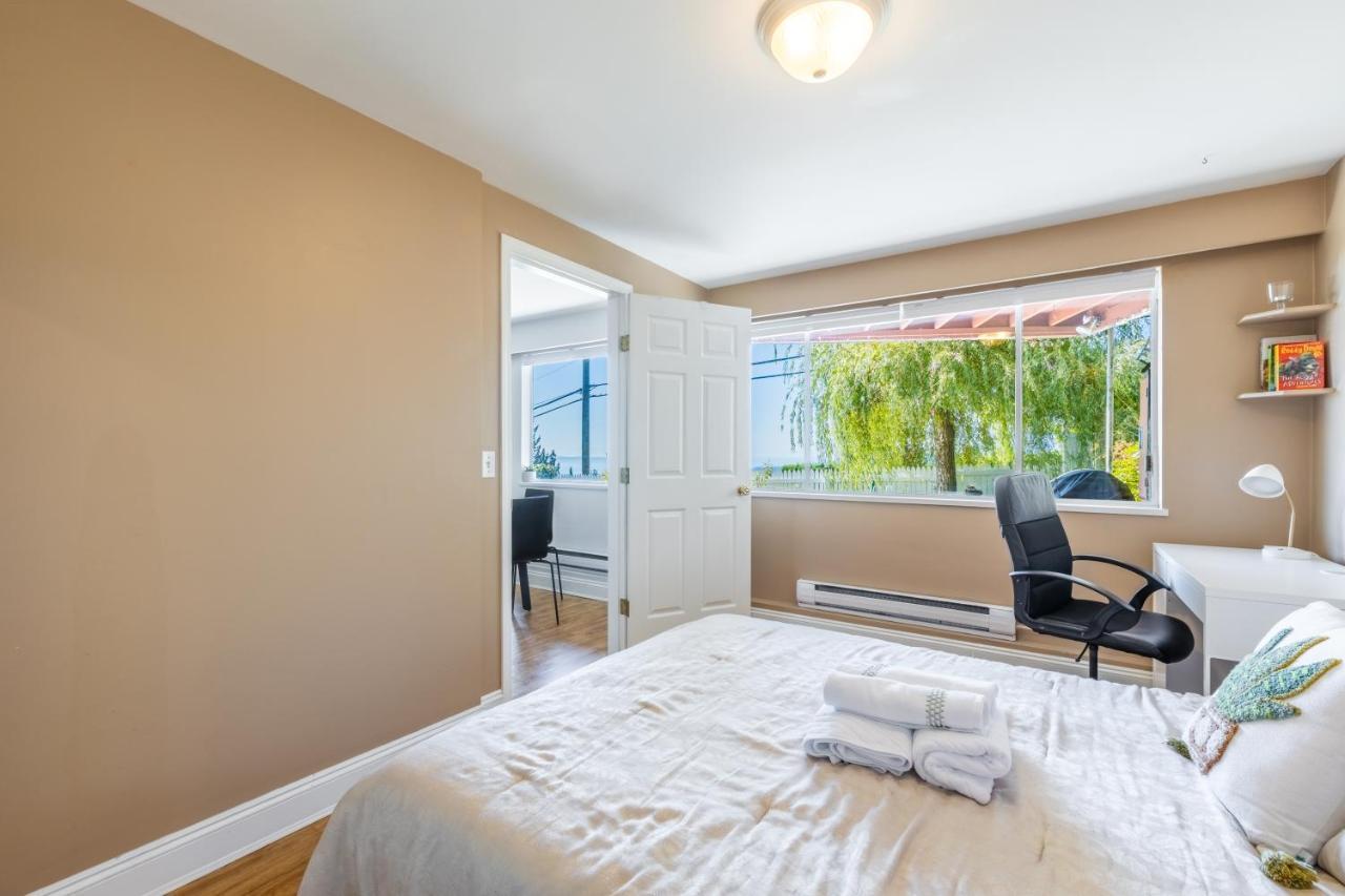 Two Bedroom With Amazing Ocean View North Vancouver Exterior foto